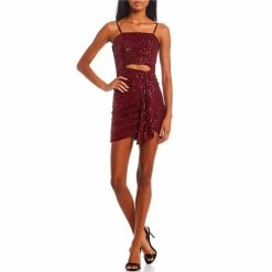 Best reviews of 🧨 City Vibe Strapless Square Neck Sequin-Embellished Peekaboo Side Tie Sheath 👗 Dress Wine ⭐
